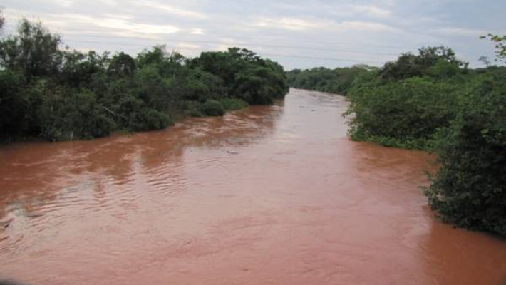 Fotografia do rio Gurgueia, meramente ilustrativa (colhida livremente na Internet)