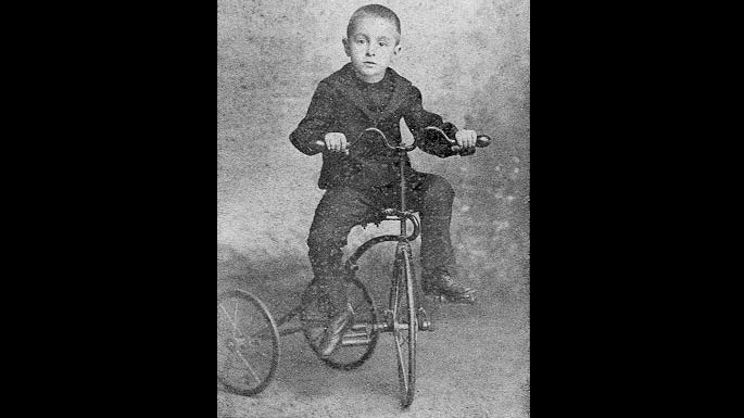 Fernando Pessoa aos 6 anos, em 1894.