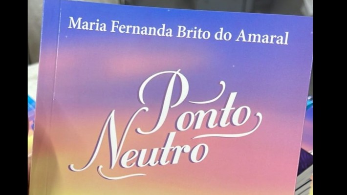 Capa do livro de poemas Ponto Neutro (2023), de Maria Fernanda Brito do Amaral